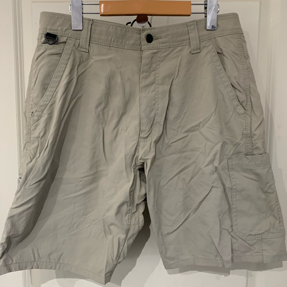 Wrangler Men's Tan Cargo Shorts